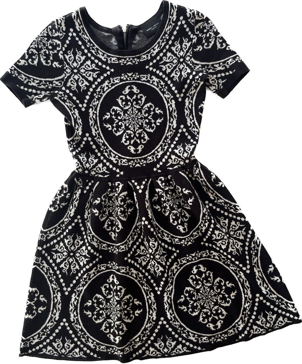 Romeo and Juliet Couture Black And White Pleated Damask Sweater Dress Women’s XS